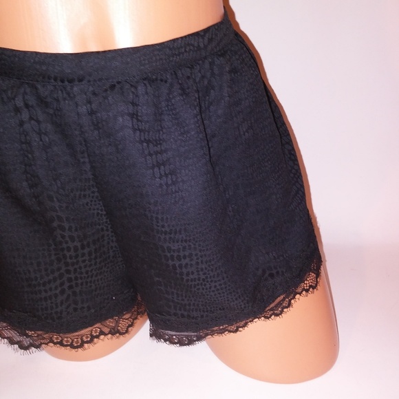 Victoria Secret Pajama Shorts - Picture 2 of 8